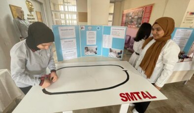 Şanlıurfa’da Öğrenciler TÜBİTAK Bilim Fuarı’nda Projelerini Sergiledi