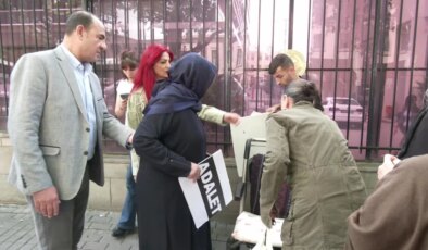 Emine Şenyaşar ve Ethem Sarısülük’ün annesi Adalet Bakanlığı önünde adalet nöbetine katıldı