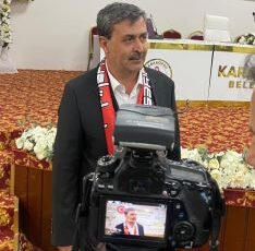 Karaköprüspor Başkanı Cevheri Nihat Çiftçi’ye veryansın ederek istifa etti